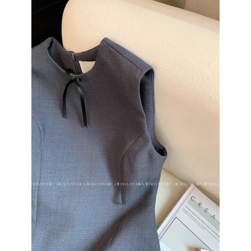Abito senza maniche con temperamento a vita elegante alla moda grigio di alta qualità Autunno Nuovo abito casual a trapezio