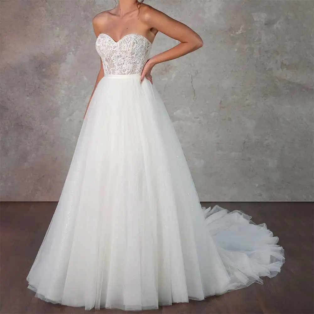 vestido-de-noiva-com-decote-coracao-apliques-de-renda-vestido-de-noiva-modelo-a-costas-abertas-vestido-de-gala-com-cauda-curta-para-baile-de-formatura-e-festa