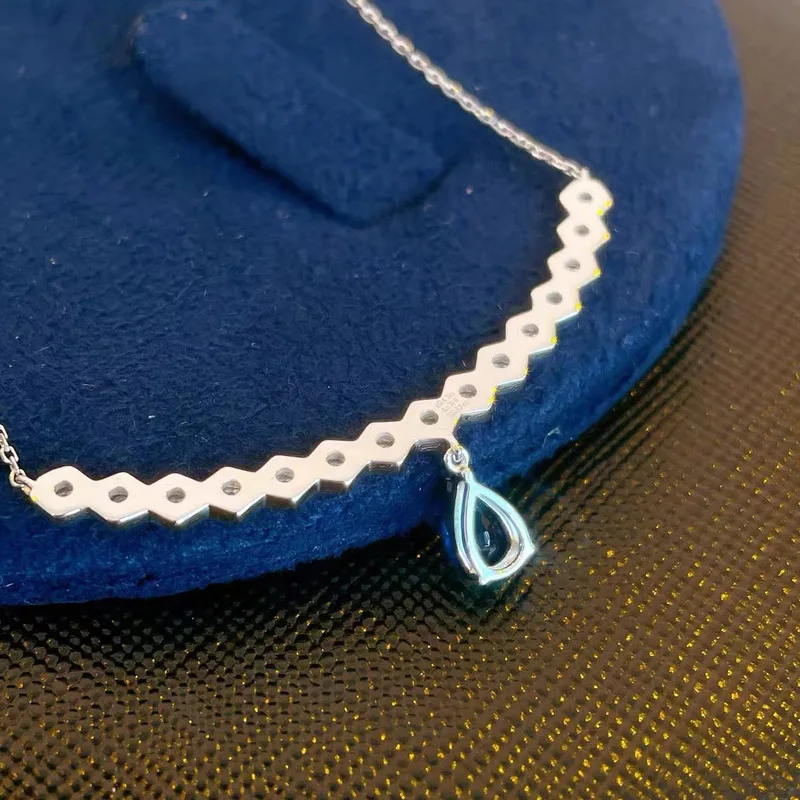 S925 pure silver temperament neckpiece, blue diamond smiling necklace, women's ins cool style, versatile, light luxury party jew
