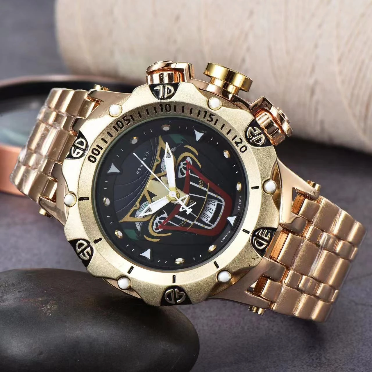 2025 reloj con patrón de mago personalizado reloj de cuarzo invincible Esfera Grande correa de aleación multifuncional impermeable lujo invicto