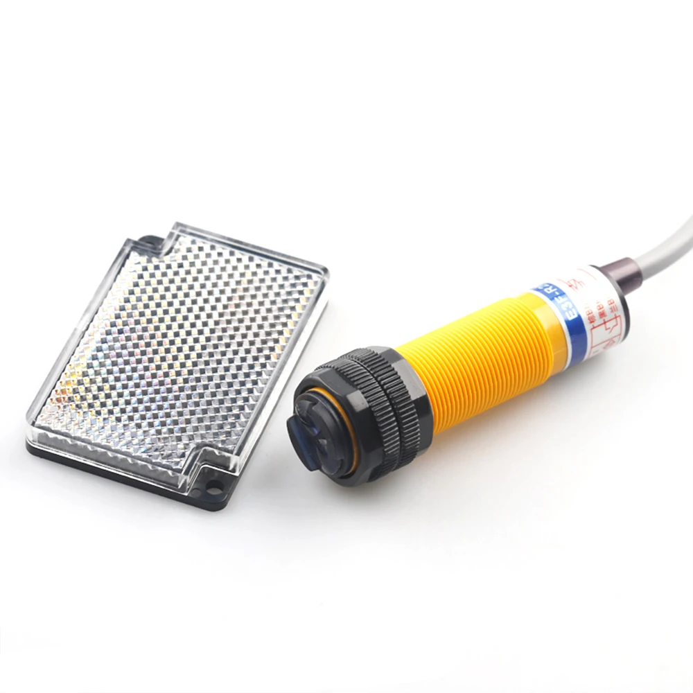 Feedback specchio E3F-R2N1 E3F-R2N2 E3F-R2P1 E3F-R2P2 Interruttore fotoelettrico a tre fili NPN normalmente aperto