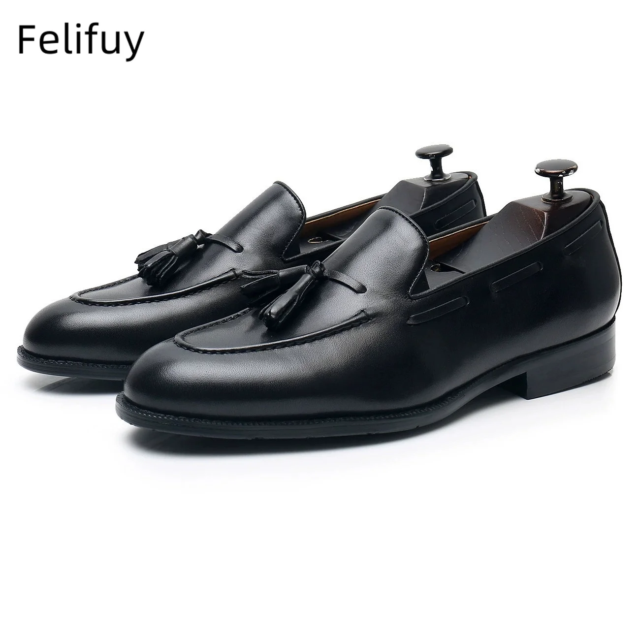 

Black New Design Men Genuine leather Flat Shoes Moccasins Men's Tassel Loafers Vintage Slip-on Casual Men Social Dress Shoes