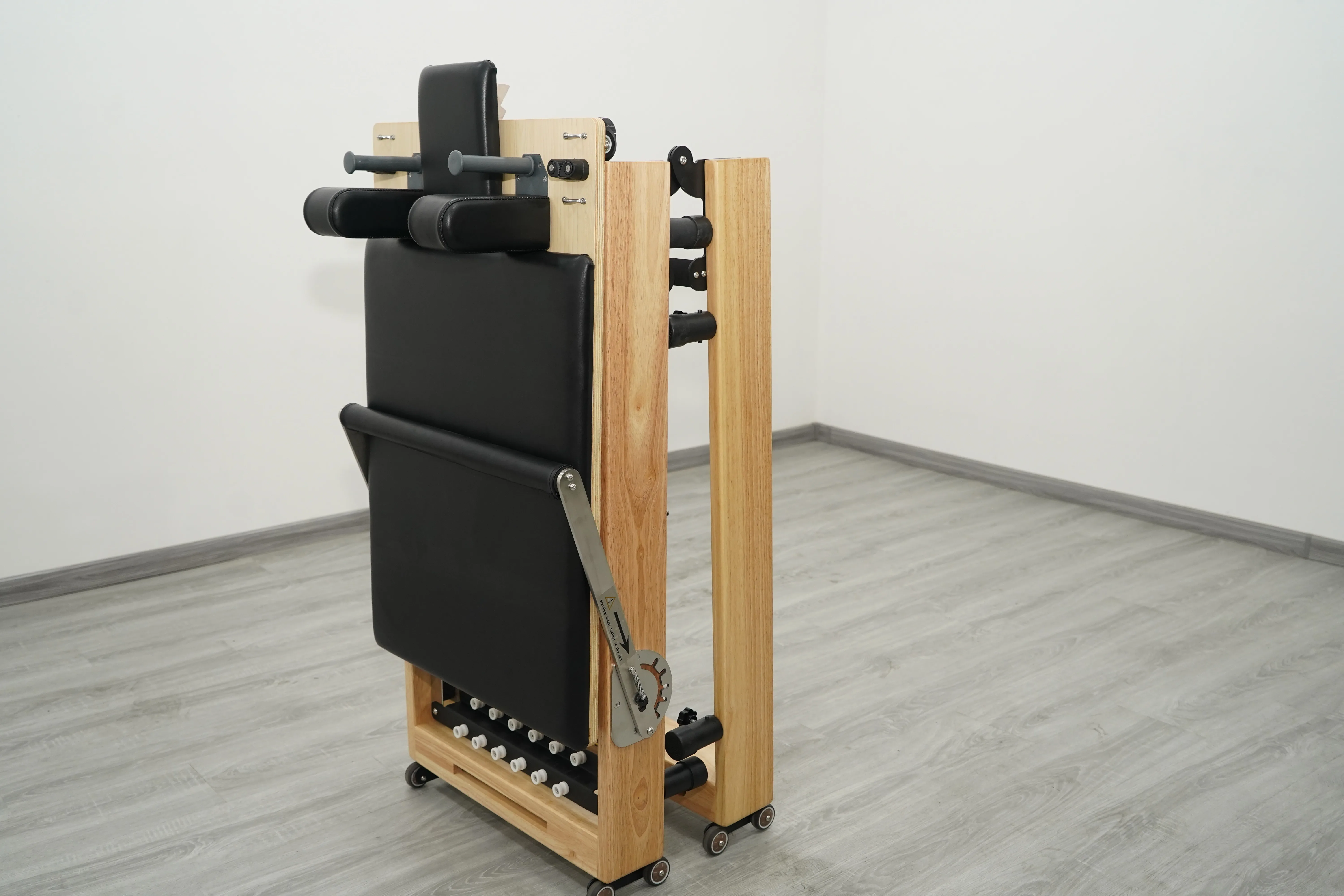 OEM  Micro Pro Yoga Training Table Home Use  Adjustable Compact Durable Telescoping High-end Quality  Oak Wood Pilates Reformer