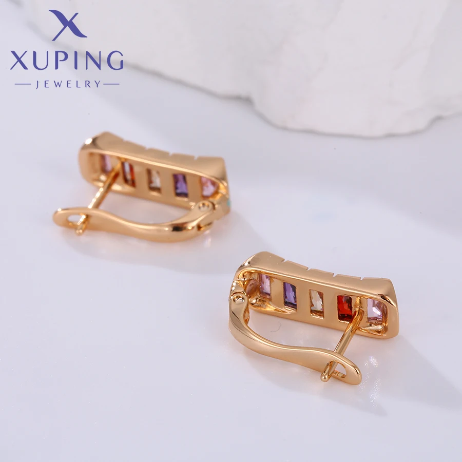 Xuping Jewelry Store Fashion Hoop School Gift Copper Alloy Simple Gold Color Huggies Earring for Women X000468391