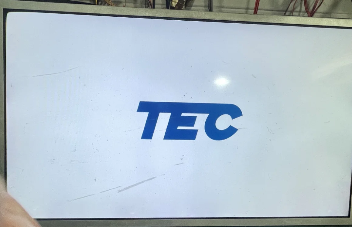 HK.T.RT2831P588 Scheda madre TV tre in uno Scheda madre wifi 4 core 1 + 4G per TEC 1366x768 72--84v 300ma