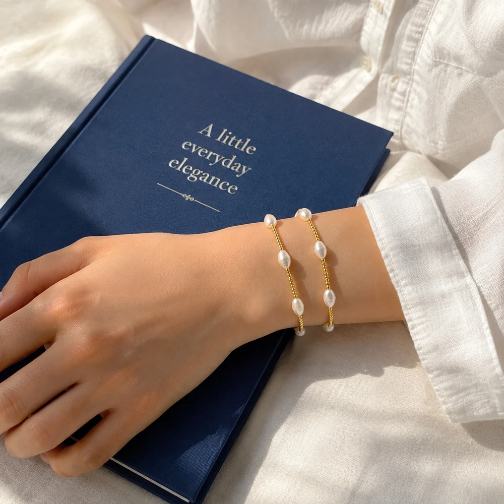 2/4/6pcs Women's Trendy Gold Tone Copper Beaded Strand Bracelet with Baroque Simulated Pearls and Heart Beads 17.5cm