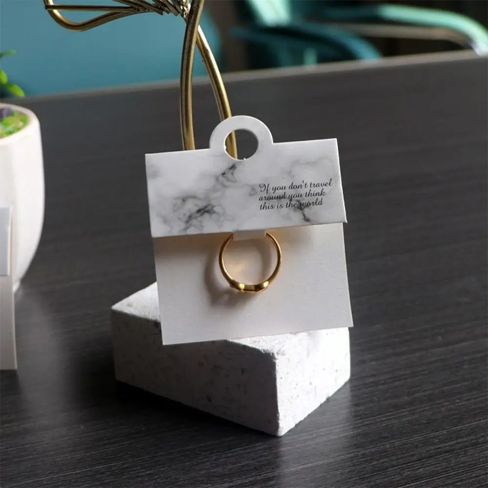 黒と白のジュエリーディスプレイカード、クラフト紙、デュラサイドブランク、リングパッケージ、ボードカード、装飾アクセサリー、50個