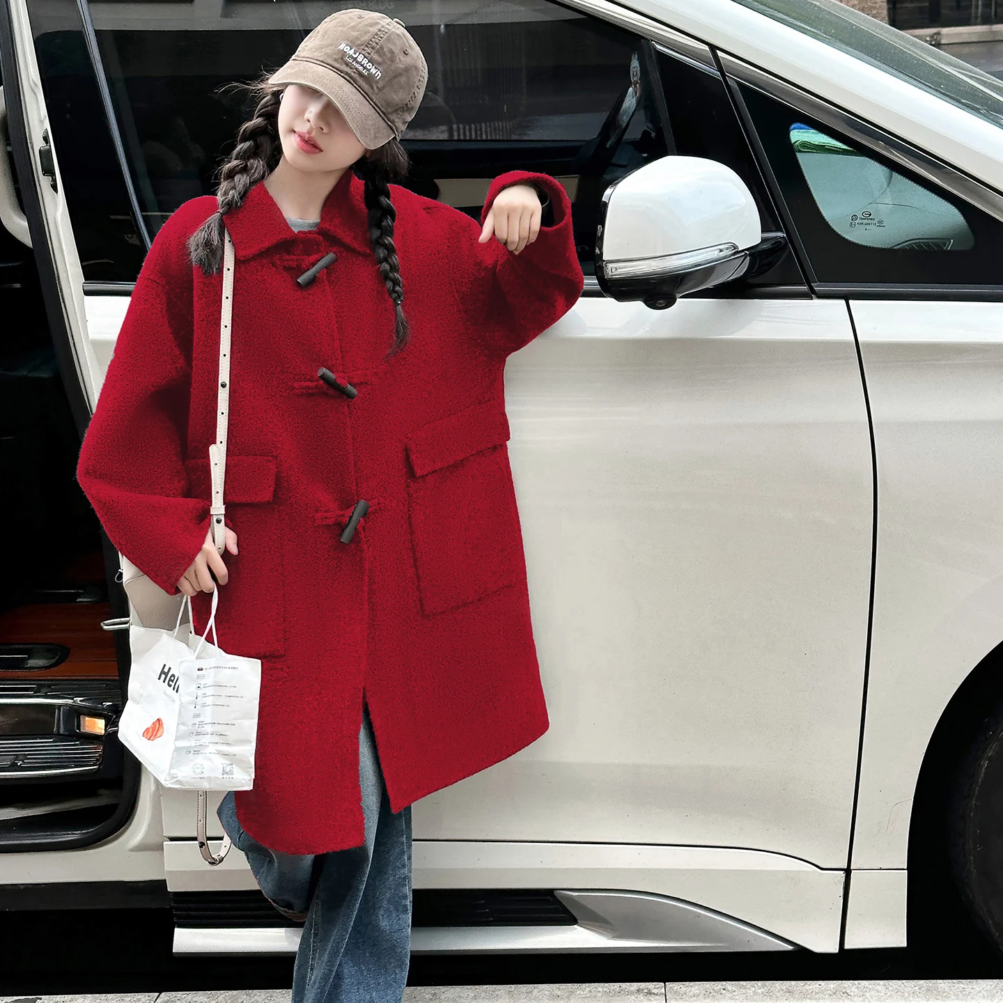 معطف خريفي وشتوي بأزرار على شكل قرن للفتيات المراهقات معطف صوفي ناعم باللون الرمادي والأحمر للأطفال الصغار معطف علوي دافئ الطول ملابس خارجية غير رسمية كبيرة للأطفال