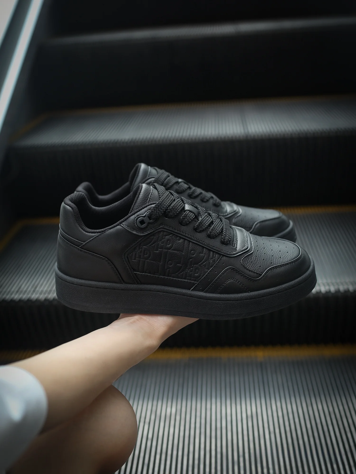 

Мужские повседневные кожаные кроссовки, дышащие летние туфли на плоском каблуке с круглым носком Sport oes, удобные мягкие внутренние кроссовки из смешанного материала oes