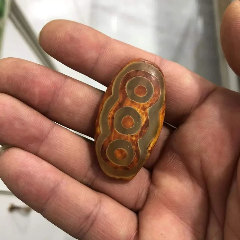 Tibetan Agate Six-eye Weathered Dragon Pattern Old Dzi Bead Pendant