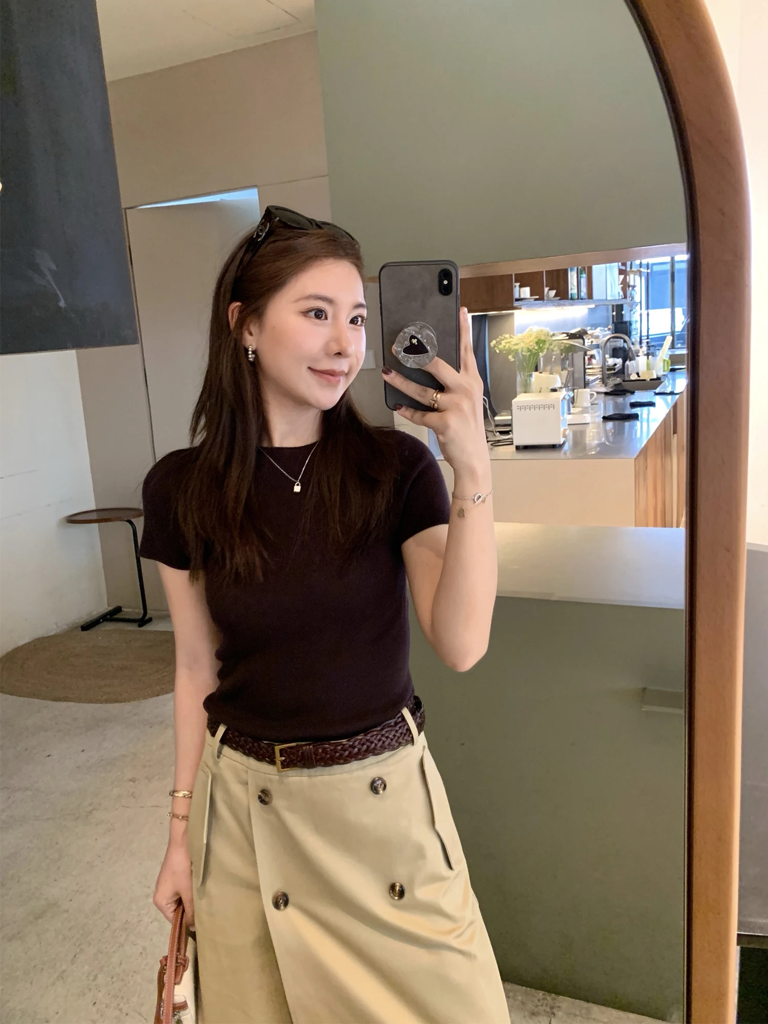 

Iceybella Silk Short Sleeve Knitted Top Women's Slim Fit Ultra Light Cool Feeling Seamless Summer Shirt round Neck Regular Le...