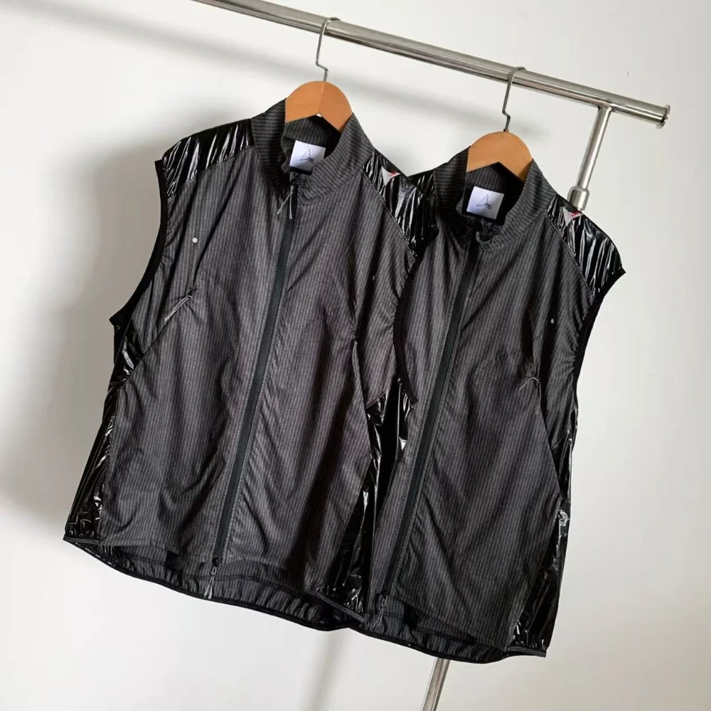 ROA Men Women Outdoor Waistcoat Lightweight Wind Resistant Camping Cycling Vest Running Multifunctional Sports Sleeveless Top