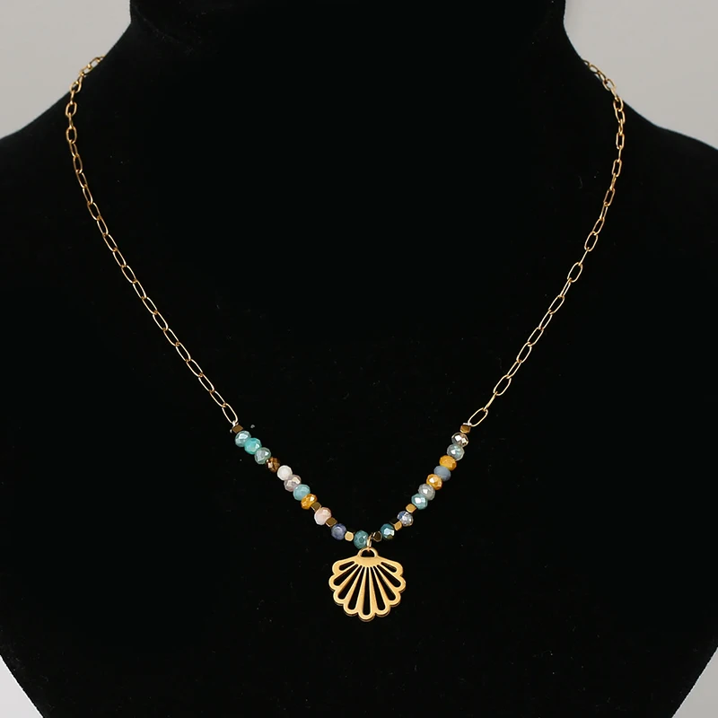 Bohemia Handmade Rice Beads Chain Necklaces for Women Fashion Stainless Steel Hollow Maple Leaf Pendant Necklace Jewelry Gifts