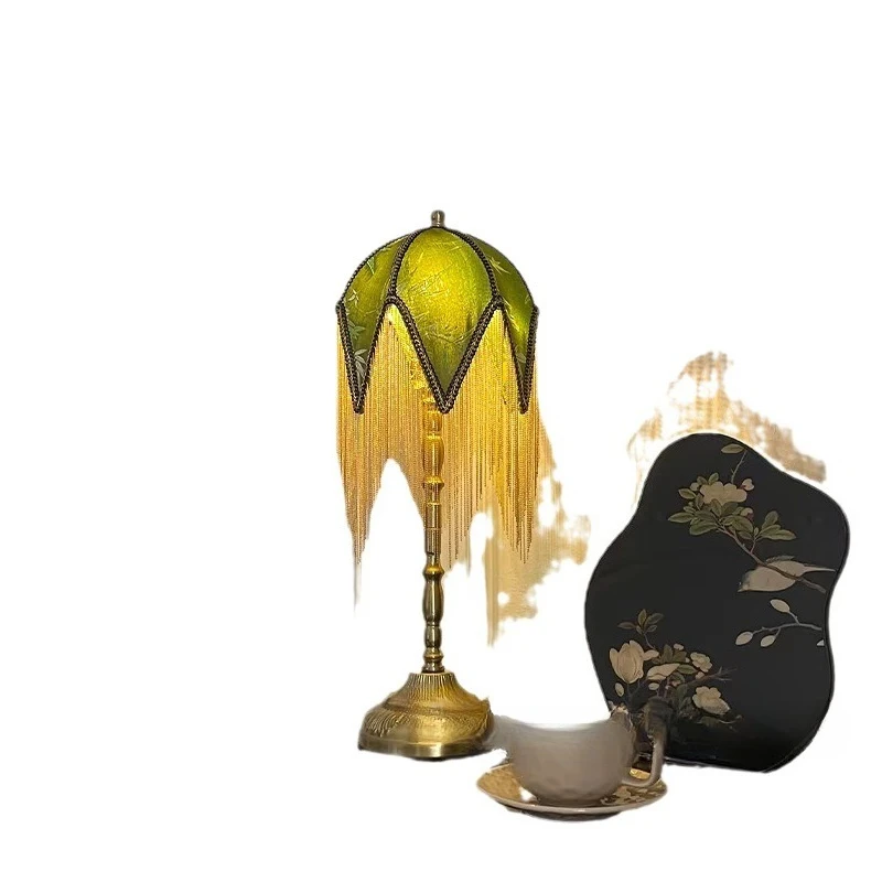 Bedroom bedside decoration warm desk lamp light luxury literary antique lamp retro fringe American romantic atmosphere