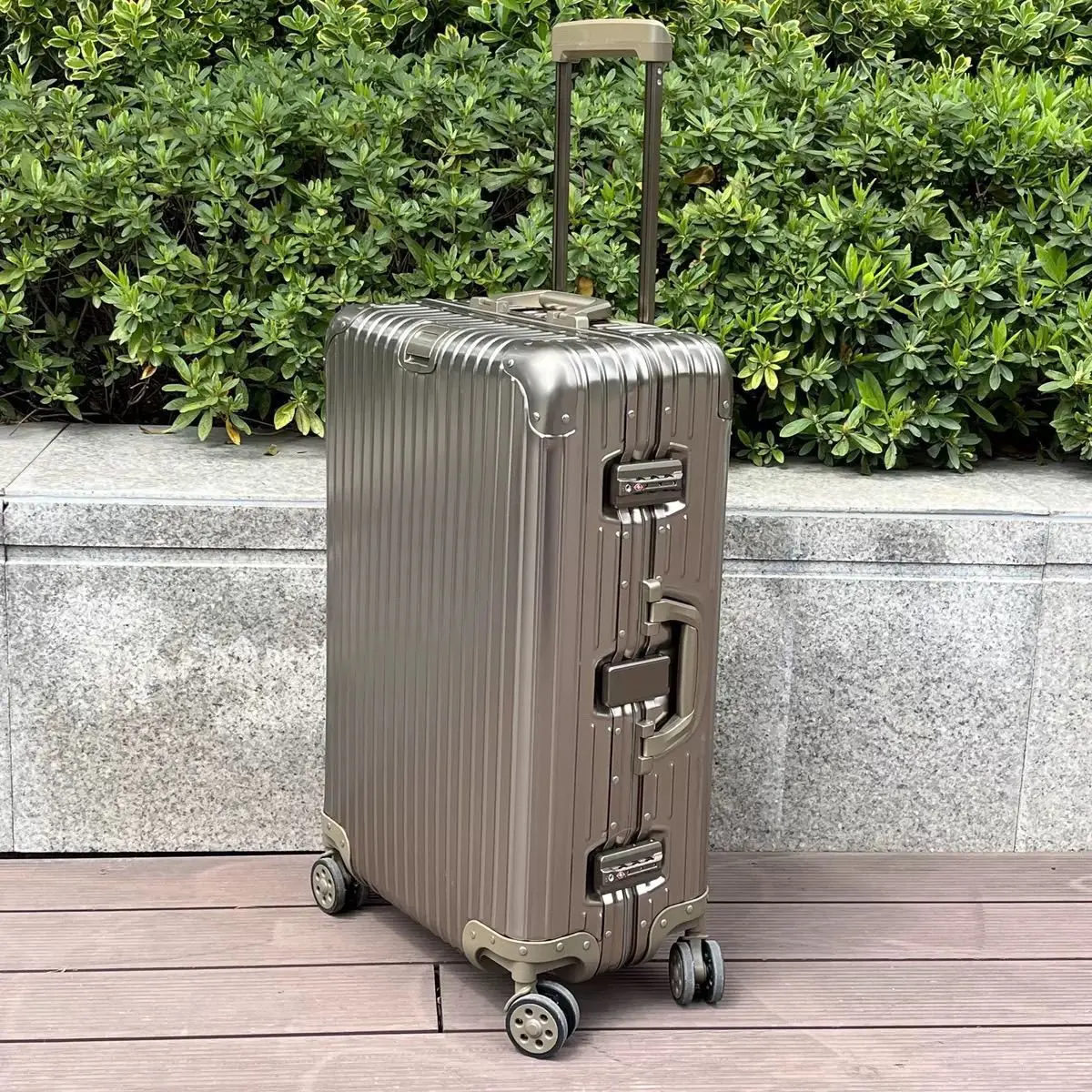 سميكة جميع سبائك الألومنيوم والمغنيسيوم حقيبة تروللي بعجلات حقيبة كبيرة سبائك الألومنيوم الصعود حالة صلبة Suitcase20 26 30 بوصة