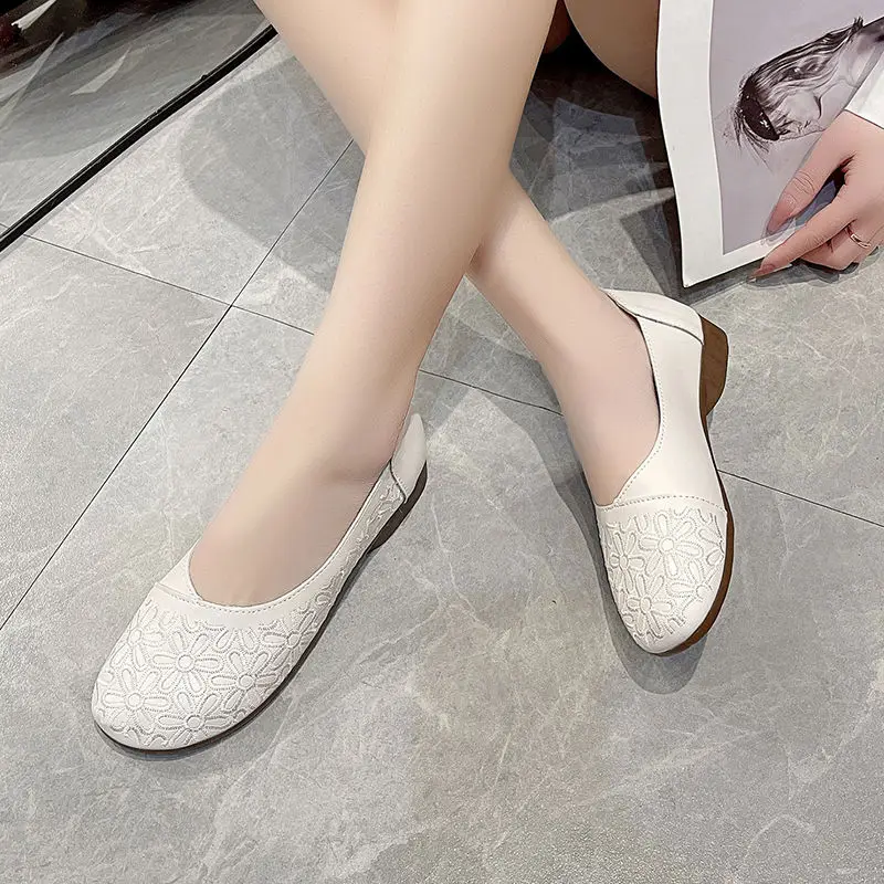 

Fashion Ballet Flats Shoes for Women 2024 Summer New Lightweight Mom Flat Loafers Woman Leisure Soft Moccasins