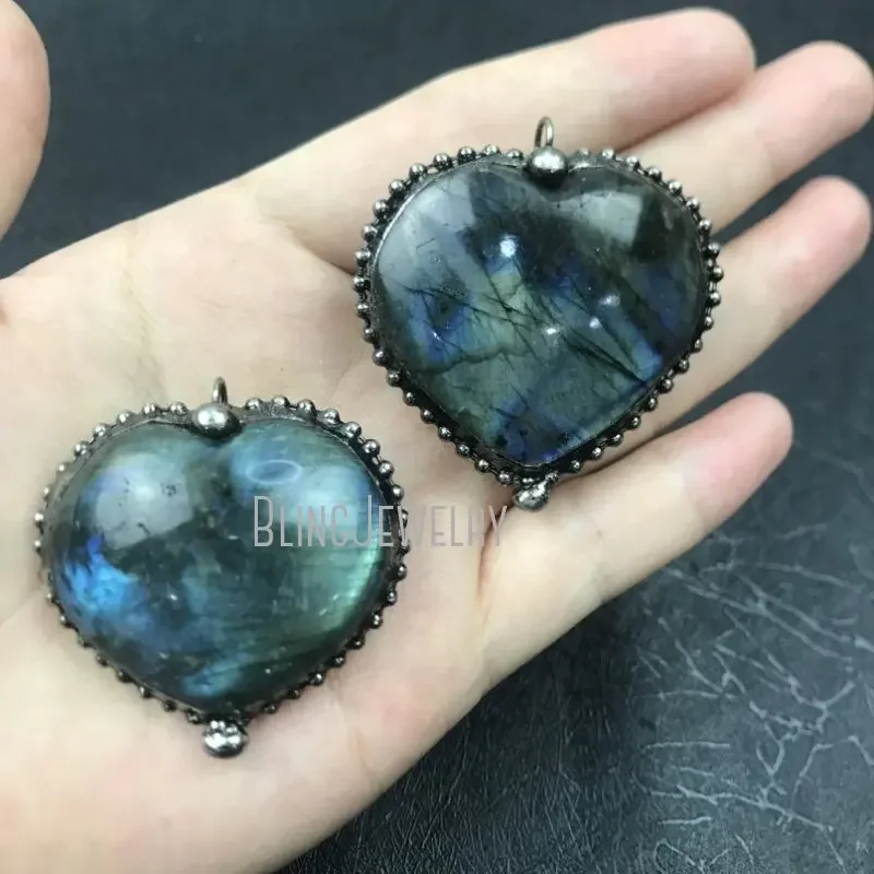 Imagem -03 - Coração-como Labradorite Pedra Pingente Cura Chakra Cristal Reiki Charme Gótico Talismã Bruxa Jóias Halloween 10 Pcs