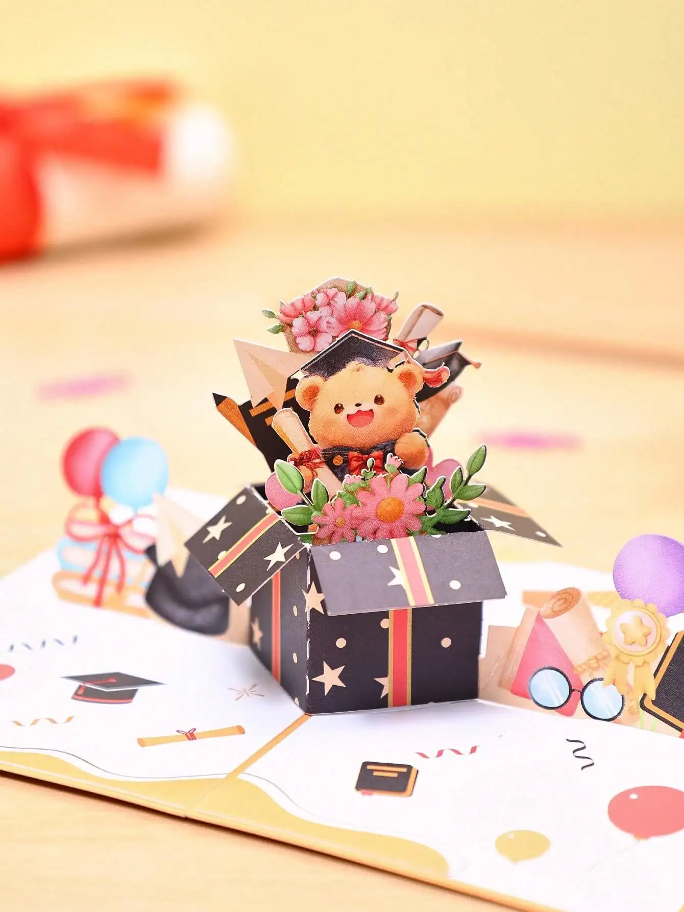 تصميم منبثق لبطاقات المعايدة بنمط الدب #1