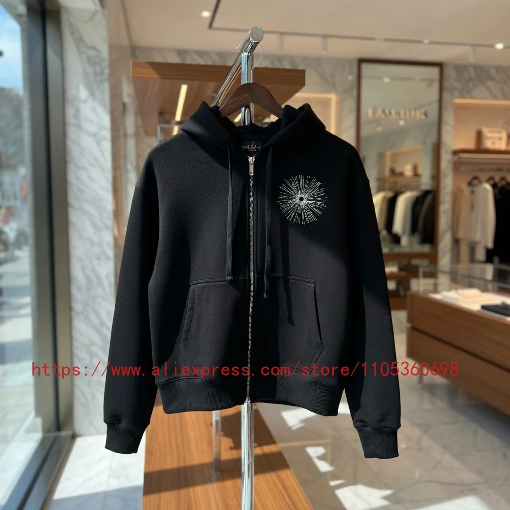 

Real Photos DERSCHUTZE Men's Zipper Hooded Sweatshirt Embroidered Sweatshirt Loose Casual Hooded Sweatshirt