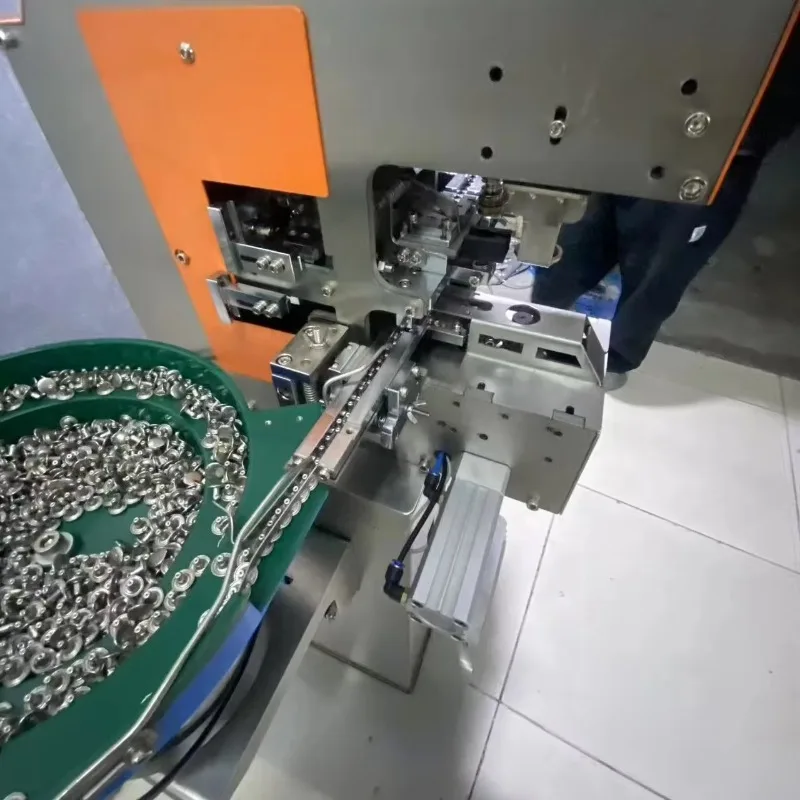 2026 New Computerized Automatic Industrial Flat Embroidery Machine with High-Speed 1000 RPM and 3-Year Warranty