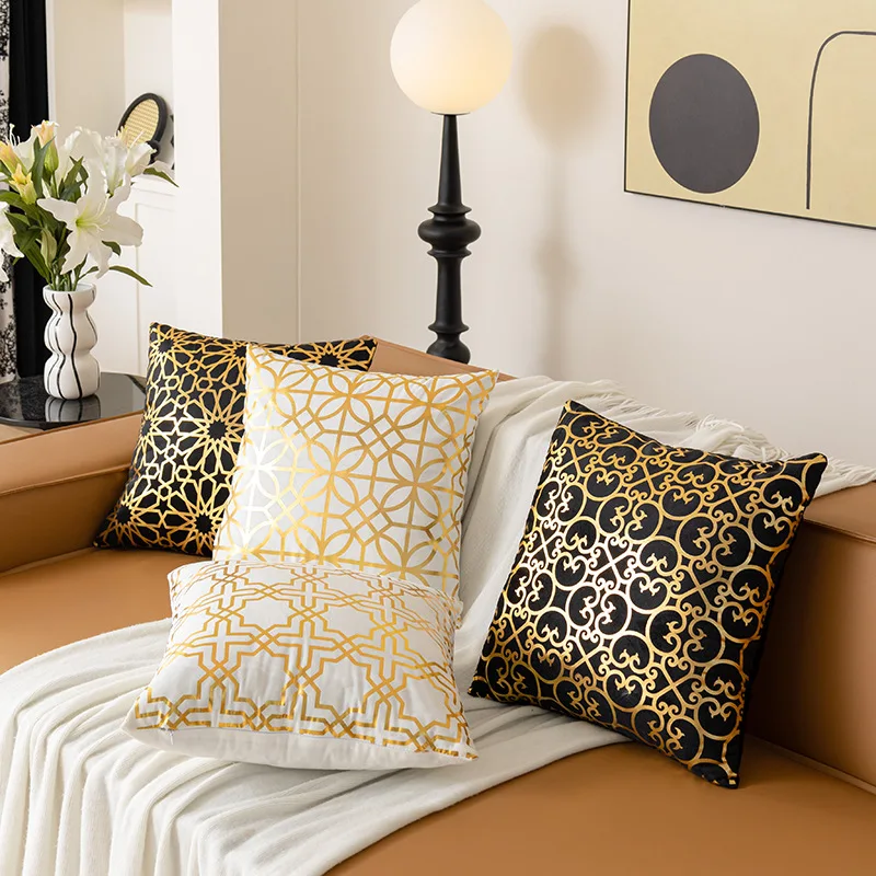 Geometric Hot Stamping Pillowcase Retro Black and White Dual Color Home Sofa Cushion Cover Short Plush Decorative Pillowcase