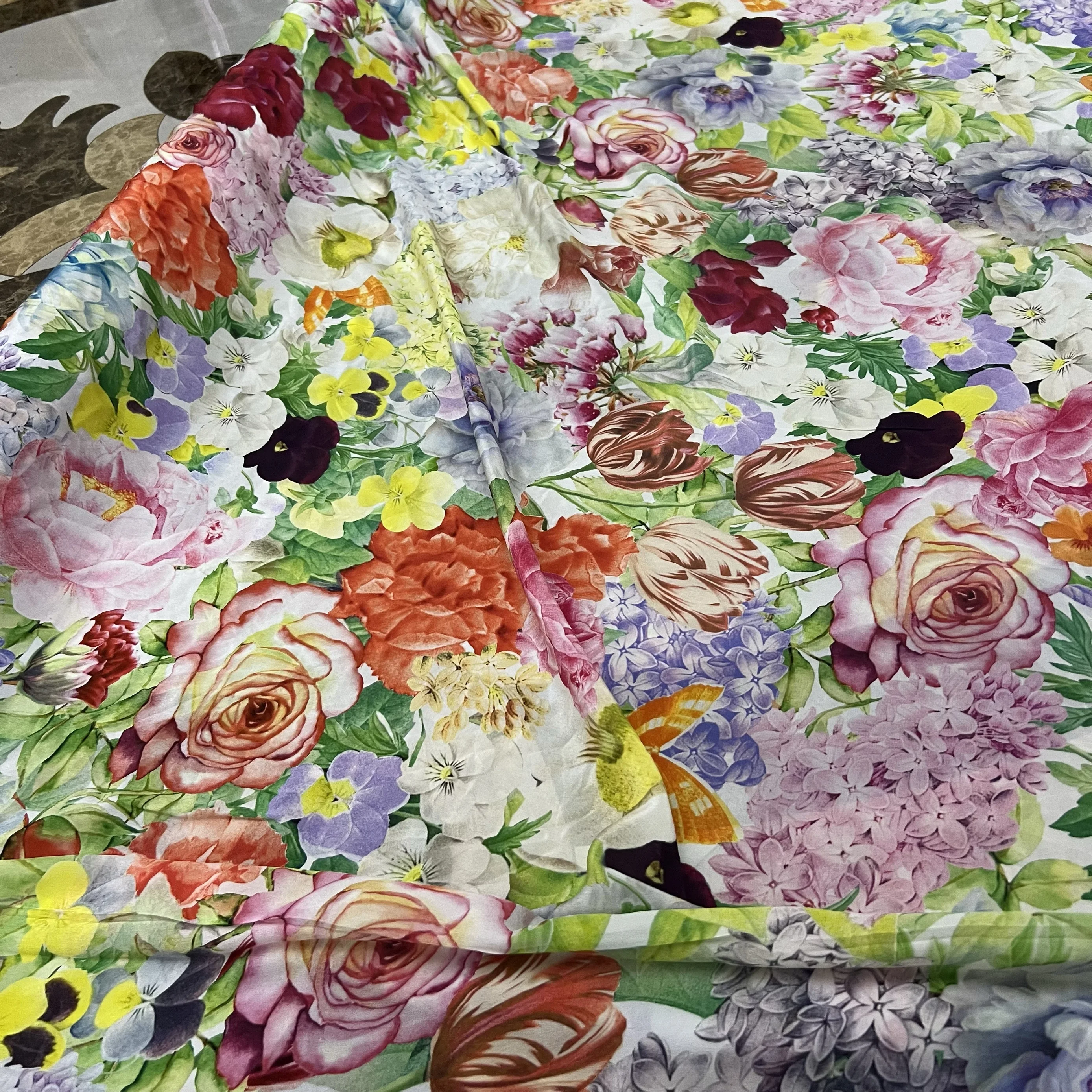 

1 метр, 100% тутовый шелк, 15 мам, креповая шелковая ткань, виды весенних цветочных принтов, 138 см, ширина 54 дюйма, во дворе XX267