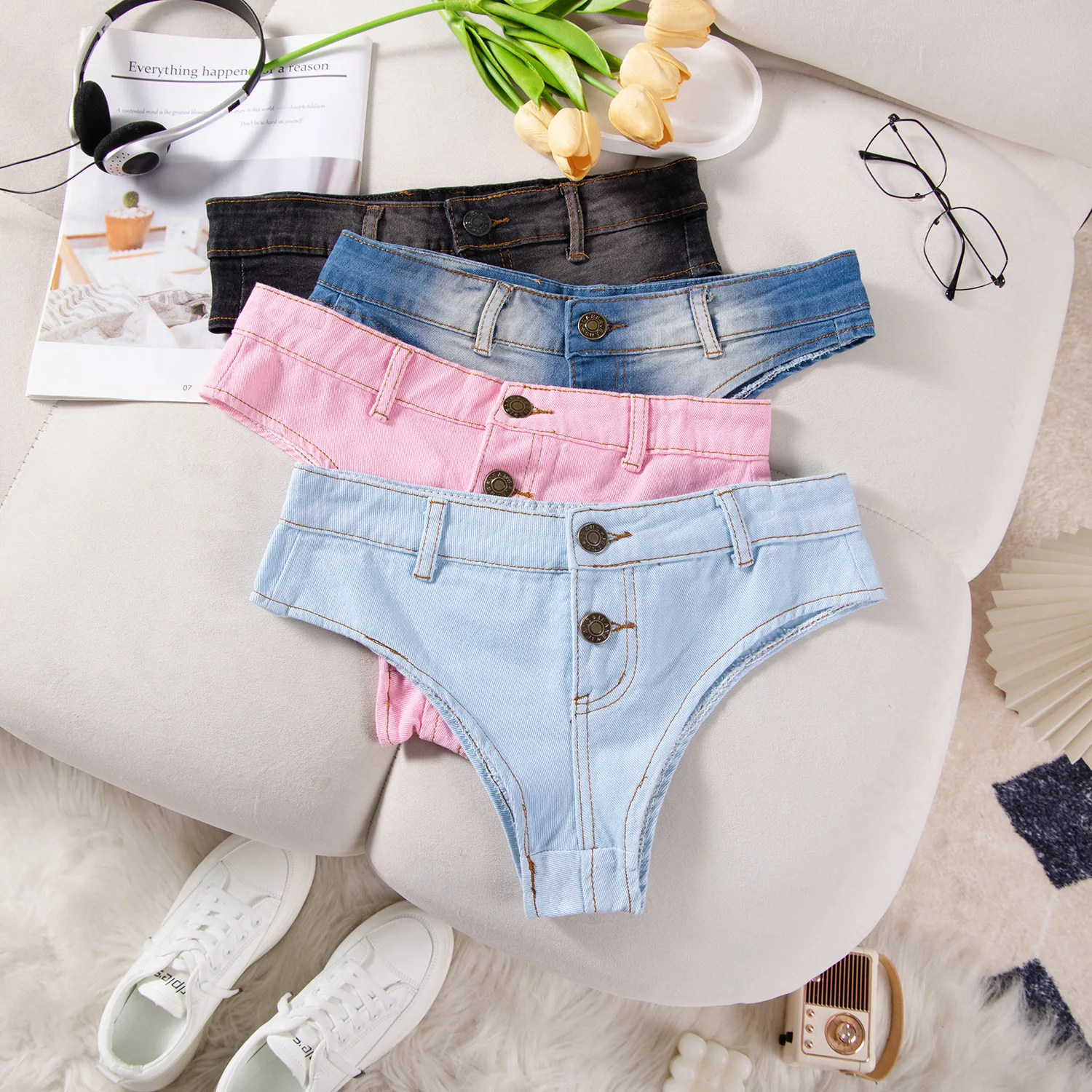 

New Summer European and American Style Sexy Denim Shorts for Women Distressed Ultra Short Hot Pants Trendy Clubwear Look Fashion