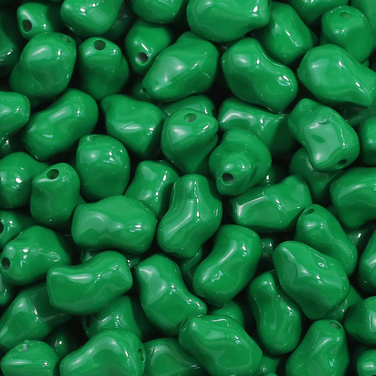20 x 13 mm Acryl-Chips in Dunkelgrün für die handgefertigte DIY-Schmuckherstellung – geeignet für Perlenschnüre, lose Perlen und Zubehör