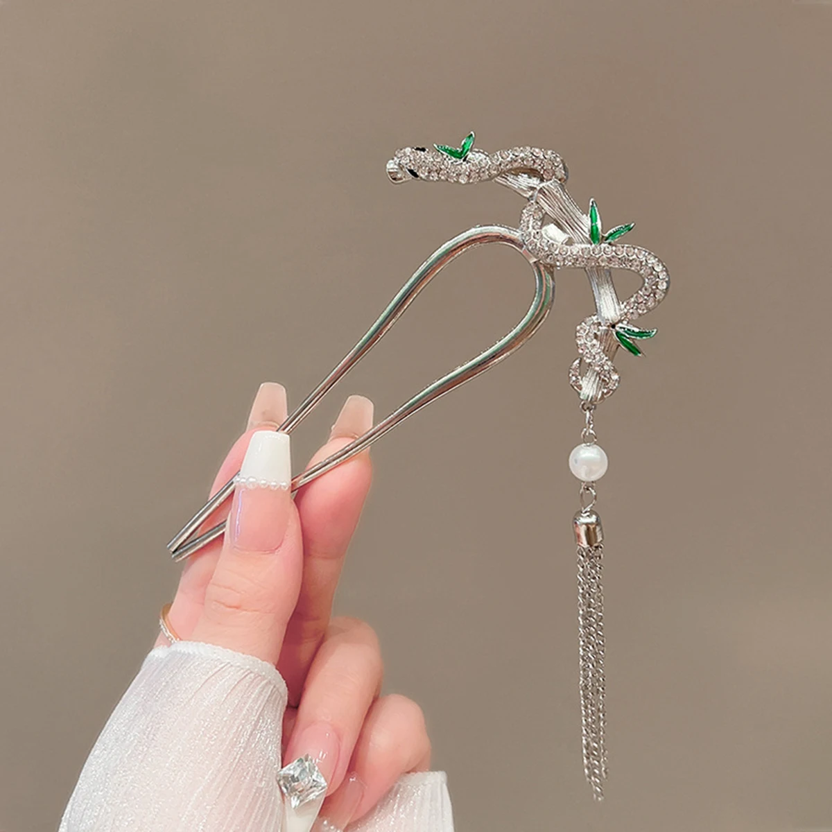 1pc U 字型タッセルヘアフォークエレガントなゴールデンシルバーカラーのヘアピンヘアスティック中国風のペンダント帽子女性女の子のための