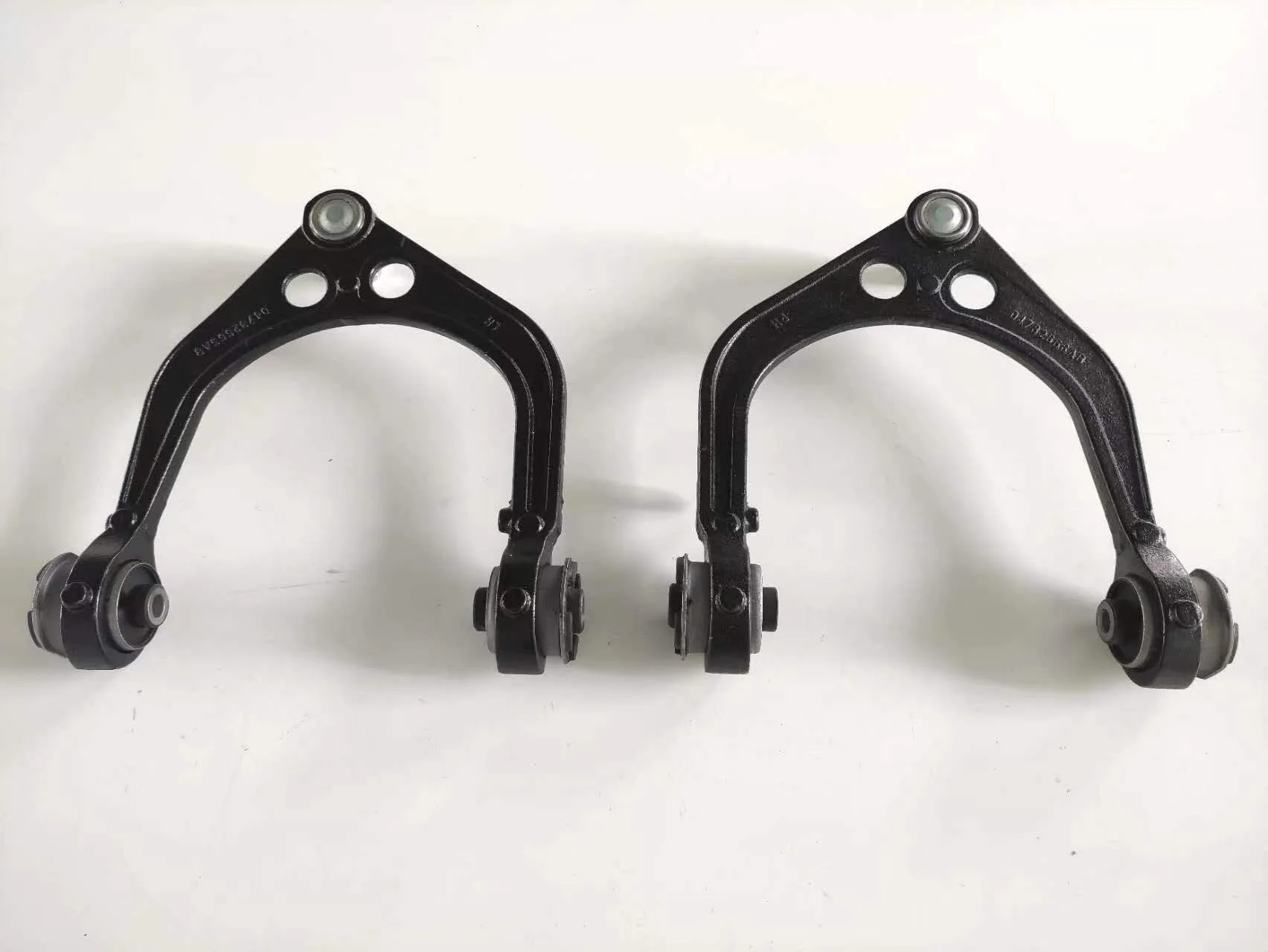 

1/2pc left/right 04782665AB 04782666AB 4782665AB 4782666AB for Dodge Pickup Ram 2005-2018 Front axle upper control arm