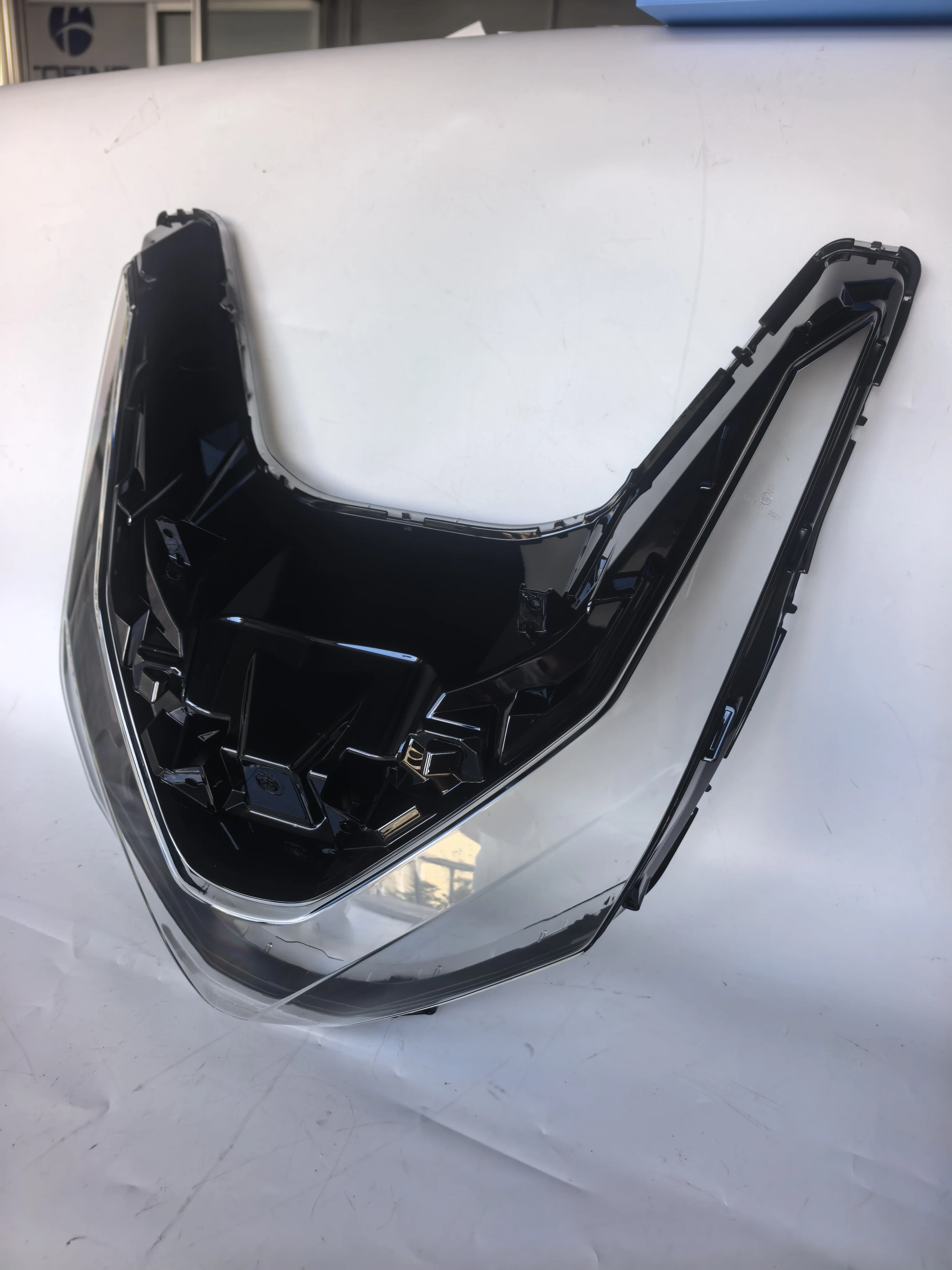 Suitable for original PCX 125 160 2025 headlight lens cover, motorcycle headlight glass replacement, high transparency lampshade