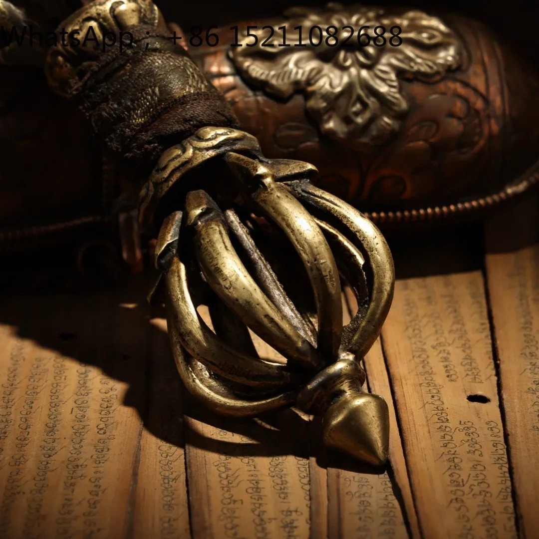 LLY Tibetan old magic tool, a set of nine-strand Dorje brass diamond peel magic pestle ornament, and a set of copper boxes.