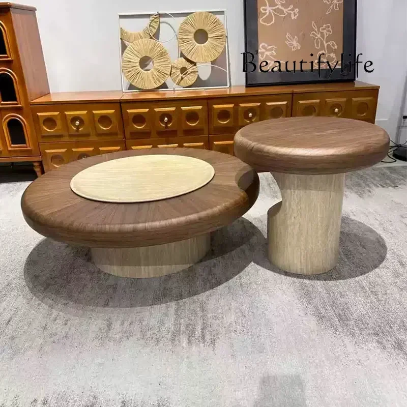 طاولة قهوة من الخشب الصلب مستوحاة من الطراز القديم من P-Tu مع نسيج محبب من الحجر الطبيعي، مثالية لغرف المعيشة الحديثة البسيطة. بريم