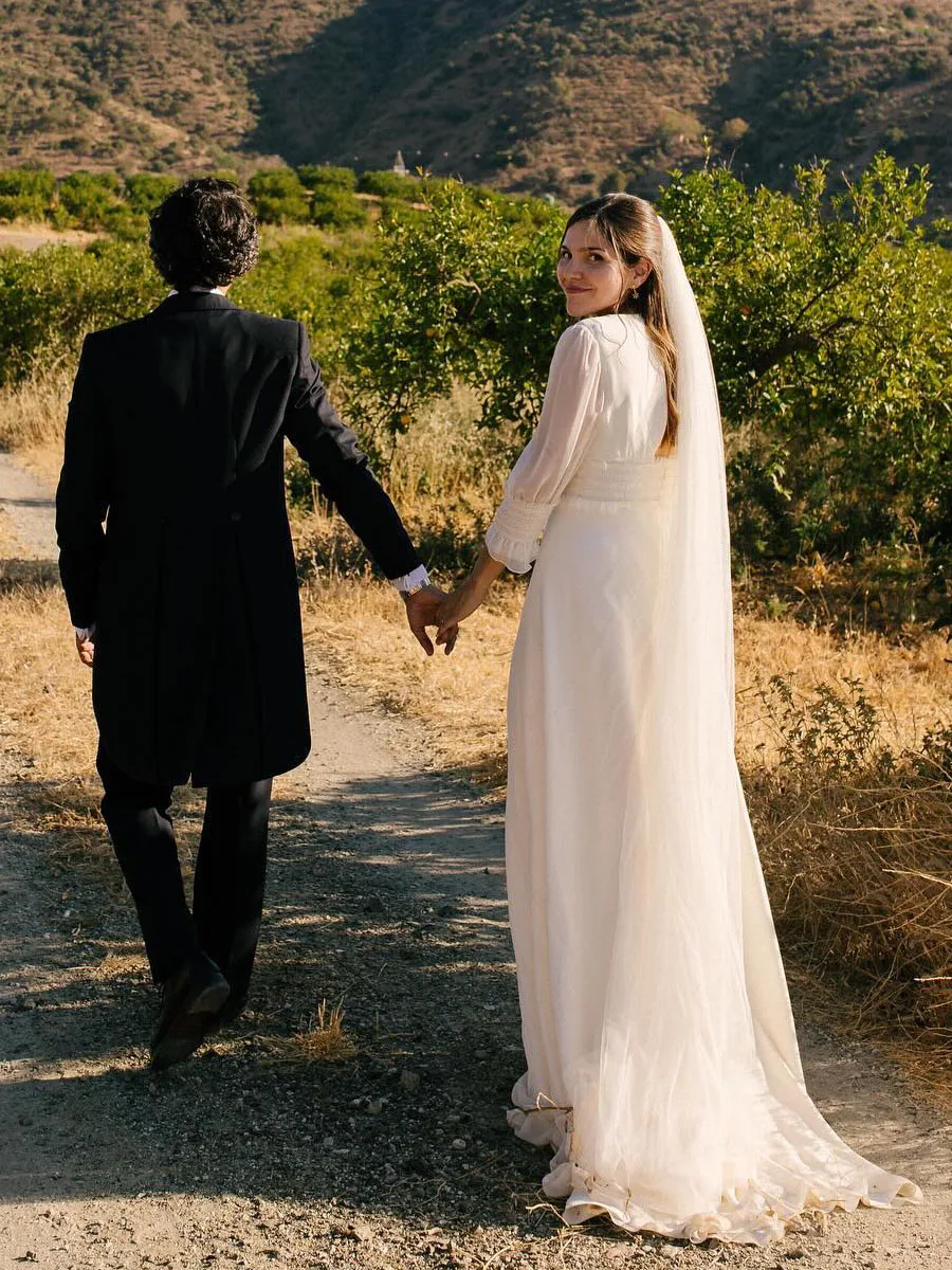 Vestido De novia sencillo con cuello en V y espalda descubierta, traje De boda con mangas abullonadas, Apliques De encaje, tul, 2024