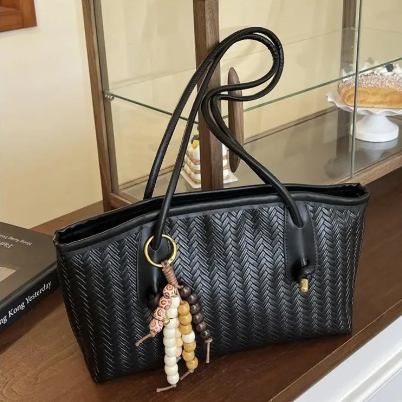 

Простая тканая сумка, модная новая женская сумка, расширенная повседневная универсальная пригородная сумка на плечо, сумка-тоут с подвеской в виде подмышек