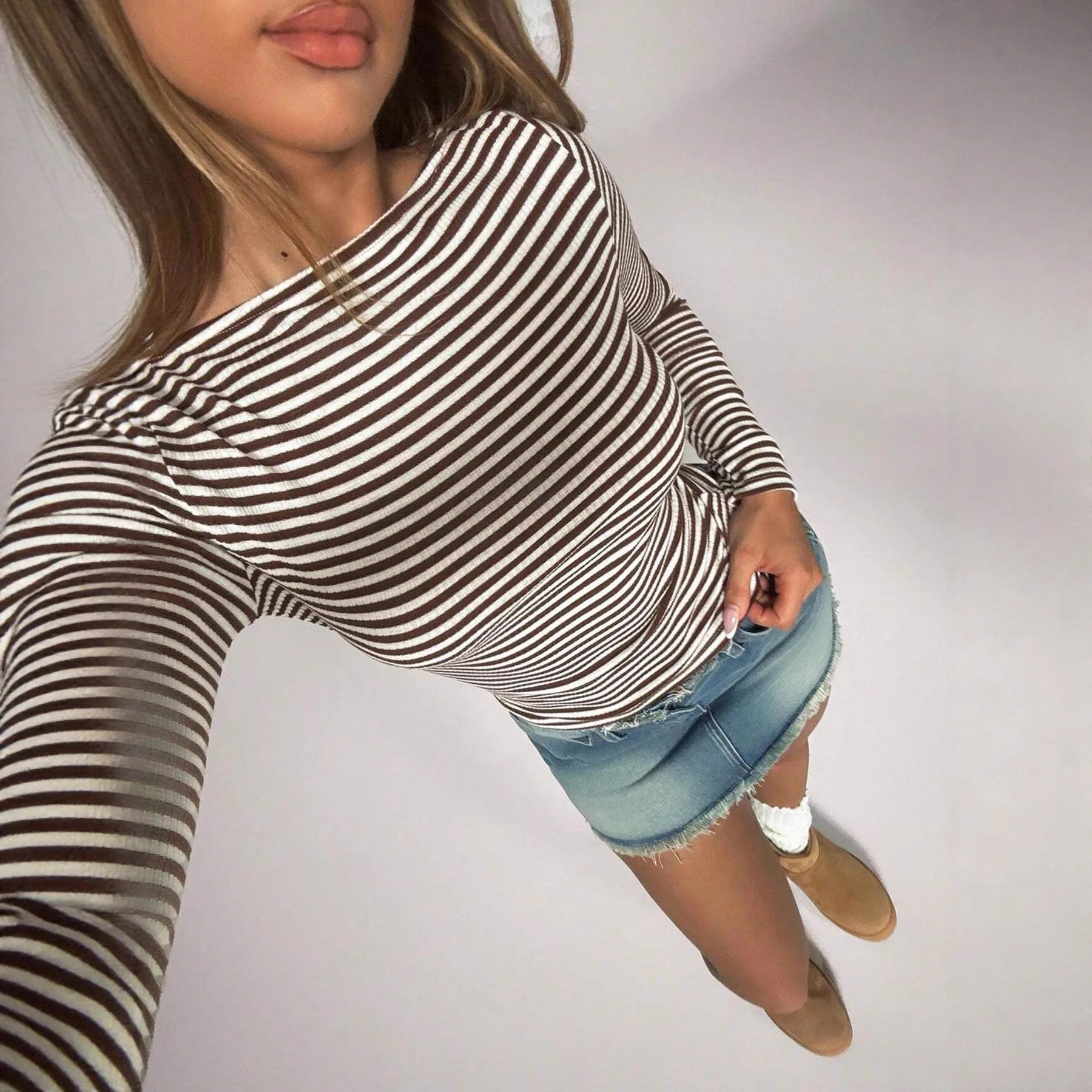 Women T-shirt Spring New Streetwear Fashion Long Sleeves O-Neck Striped Casual Slim Tees Sexy Backless Female Versatile Top Tees