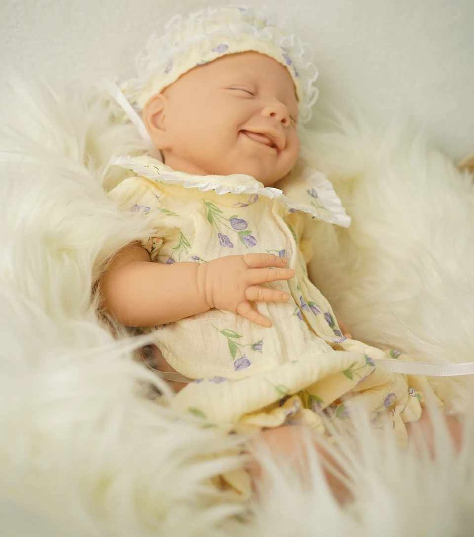 44cm Full Silicone Reborn Doll Dressable Dress Up Cute Soft Girls 2.76kg