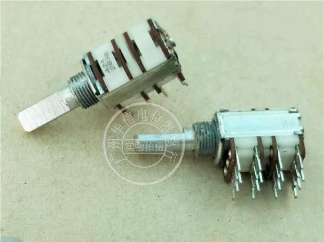 Hot Spot 12 Type square quad potentiometer B20K handle length 20MMF 12pin (SWITCH)