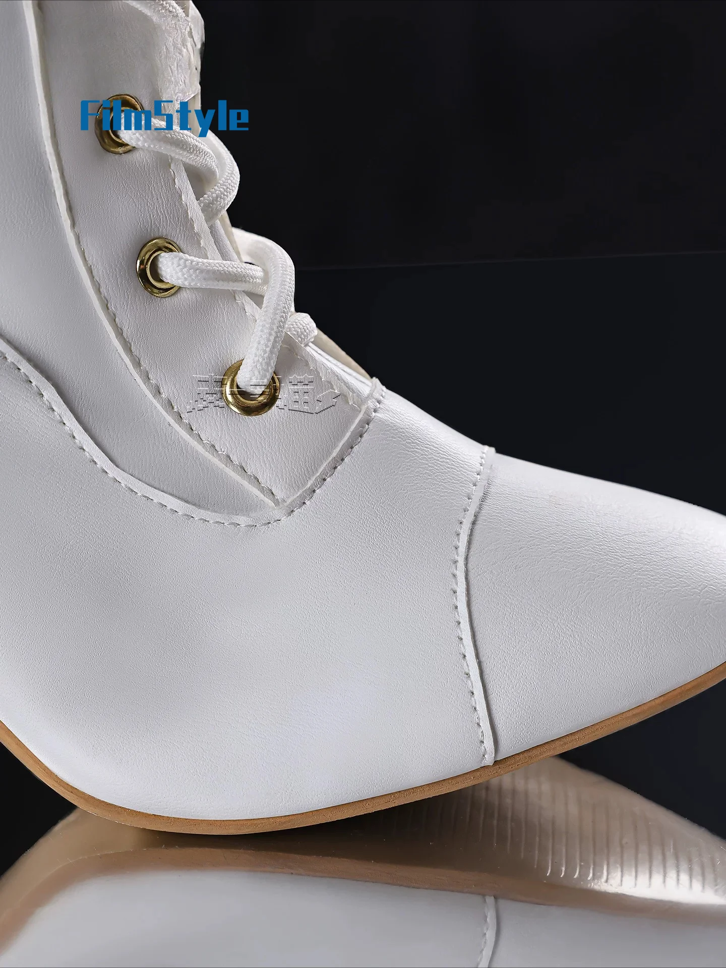Sepatu Cosplay Emily Dyer dari - Cosplay Anime Shoes ulasan dan harga