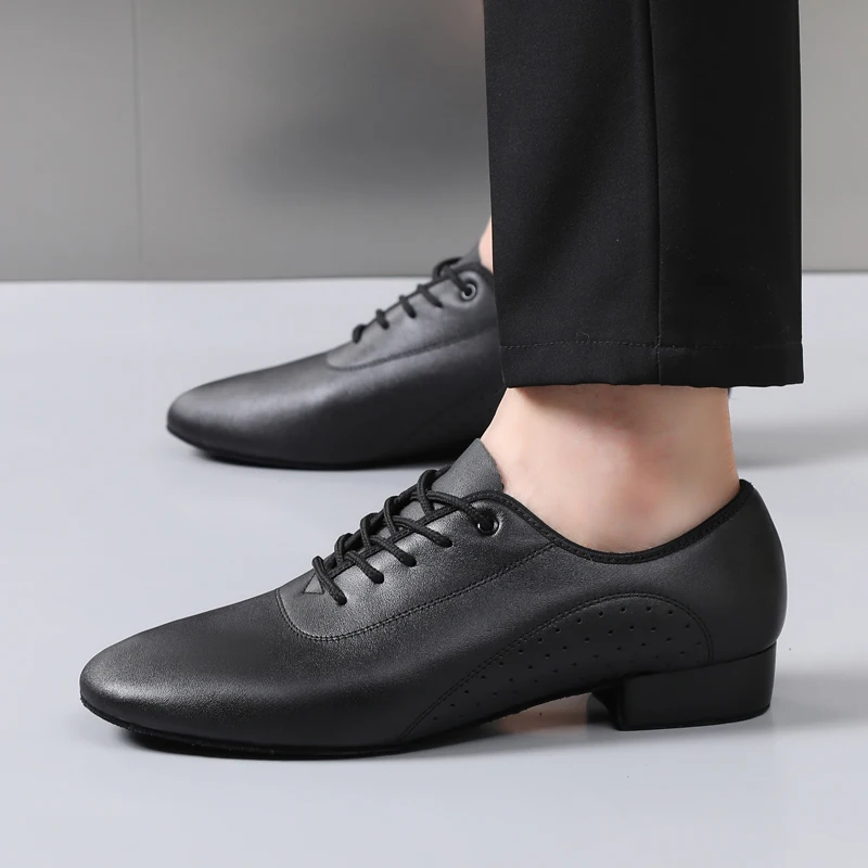 new Latin Dance Shoes Modern Men\'s Ballroom Tango Man dance shoes Indoor Suede Soles black white Leather Modern Dance shoes men