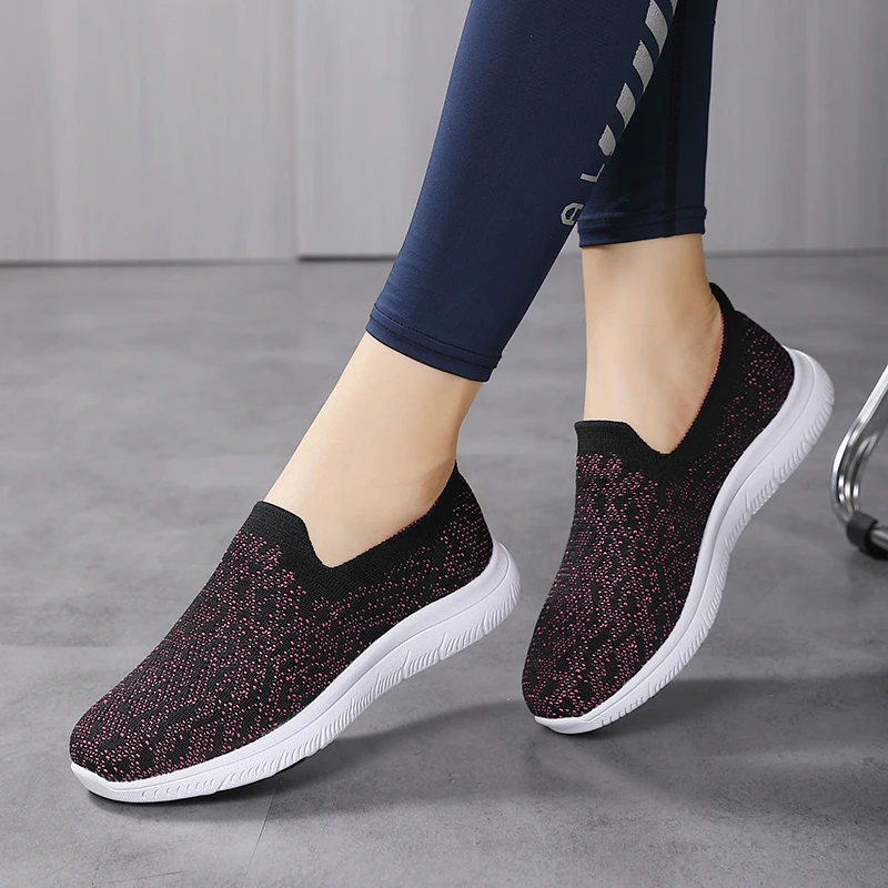 

2026 Spring Women Kintting Fabric Sneakers Slip on Women's Walking Shoes Lightweight Women Loafers Outdoor Casual Tennis Shoes