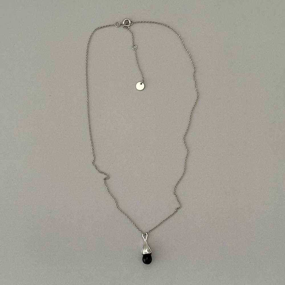 Dream Garden Tulip Crystal Necklace Luxury Minimalist Clavicle Chain Elegant Tulip Pendant Fashion Jewelry