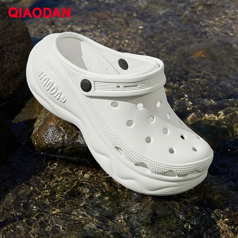 QIAODAN Thick-soled Women Clog Slippers 2025 Height Increasing Anti Slip Quick-drying Shock-Absorbant Slippers QXL112252435R