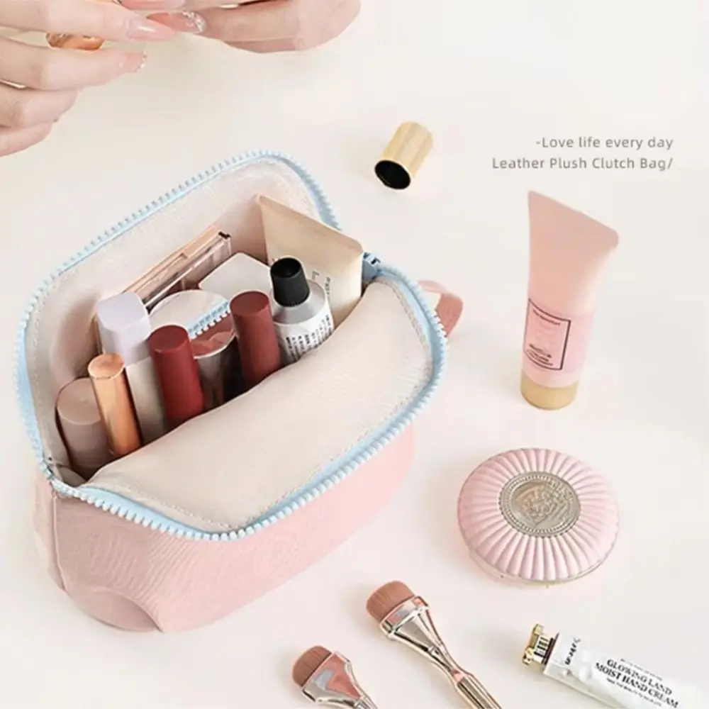 

Large Capacity Portable Cosmetic Bag with Hanging Handle Zipper Closure Women Wash Pack Multifunctional Large Opening