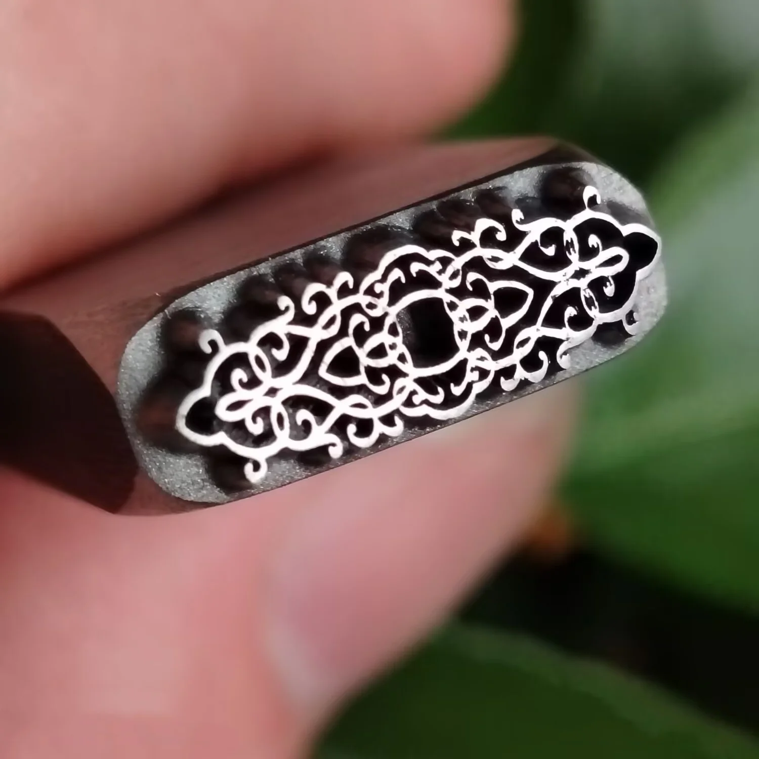 High-Hardness Jewelry Stamps, Patterned Steel Stamps, Gold and Silver Bangle Chiseling Molds, and Gold-Beating Tools