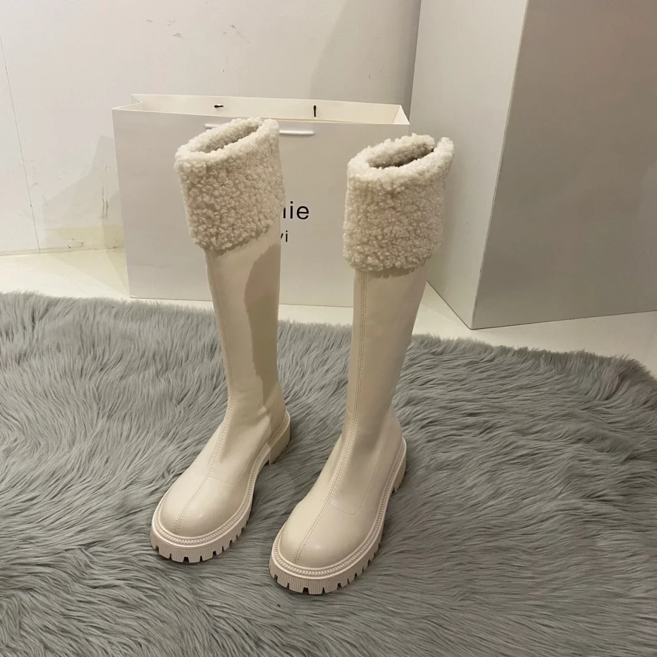 Buty damskie na zimę modne zamki grube dno rycerskie długie botki designerskie buty dziewczęce 2024