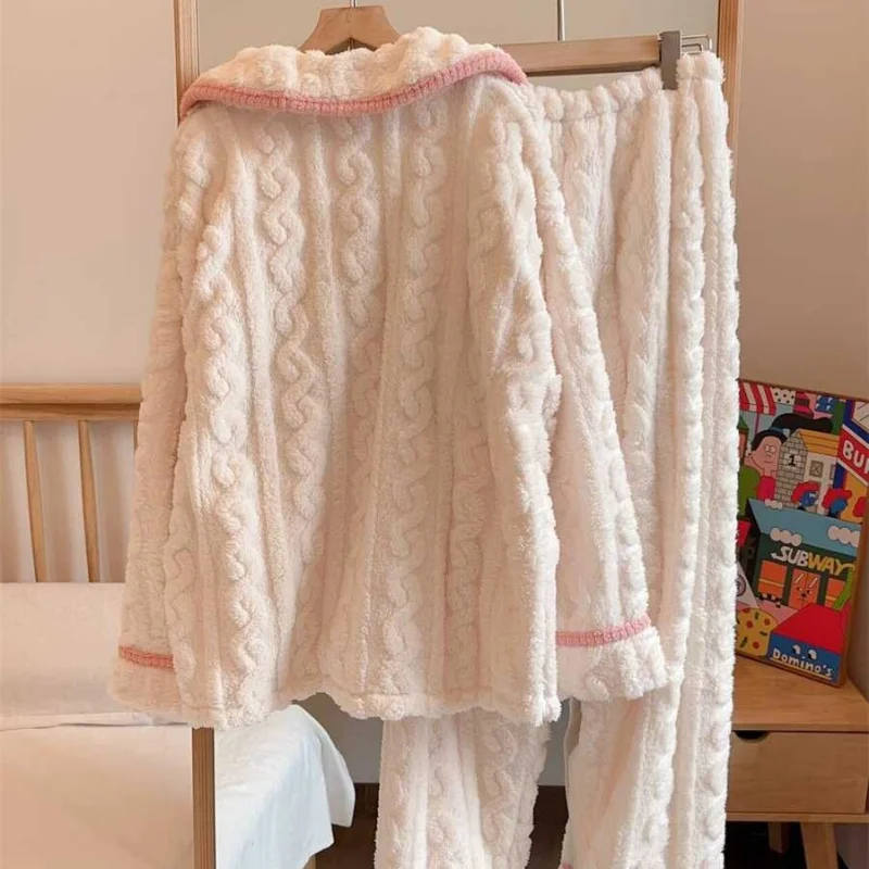 Pijamas Sanrio de invierno con solapa, ropa de descanso cálida de Hello Kitty, pijamas Sanrio de dibujos animados, conjunto de pantalones, ropa de descanso de Hello Kitty para mujer