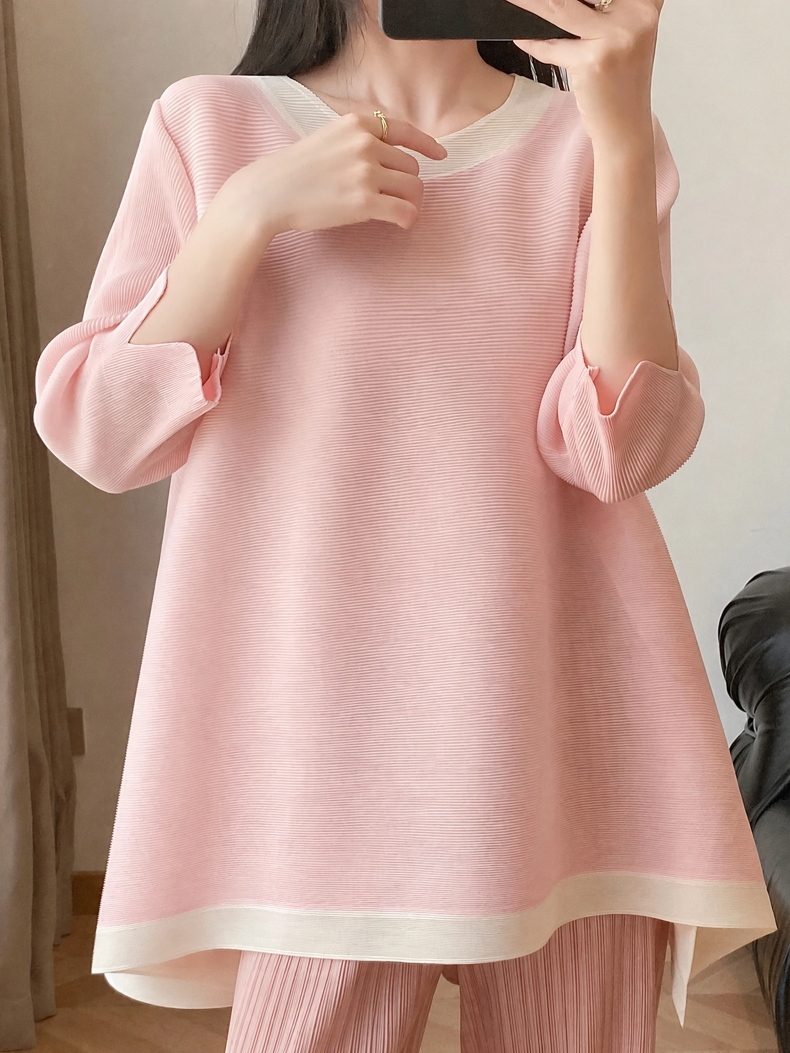 Loose Fit Elegant Style round Neck T-Shirt Three Fold Pleats Seven Quarter Sleeve Women's Casual Top Breathable Polyester