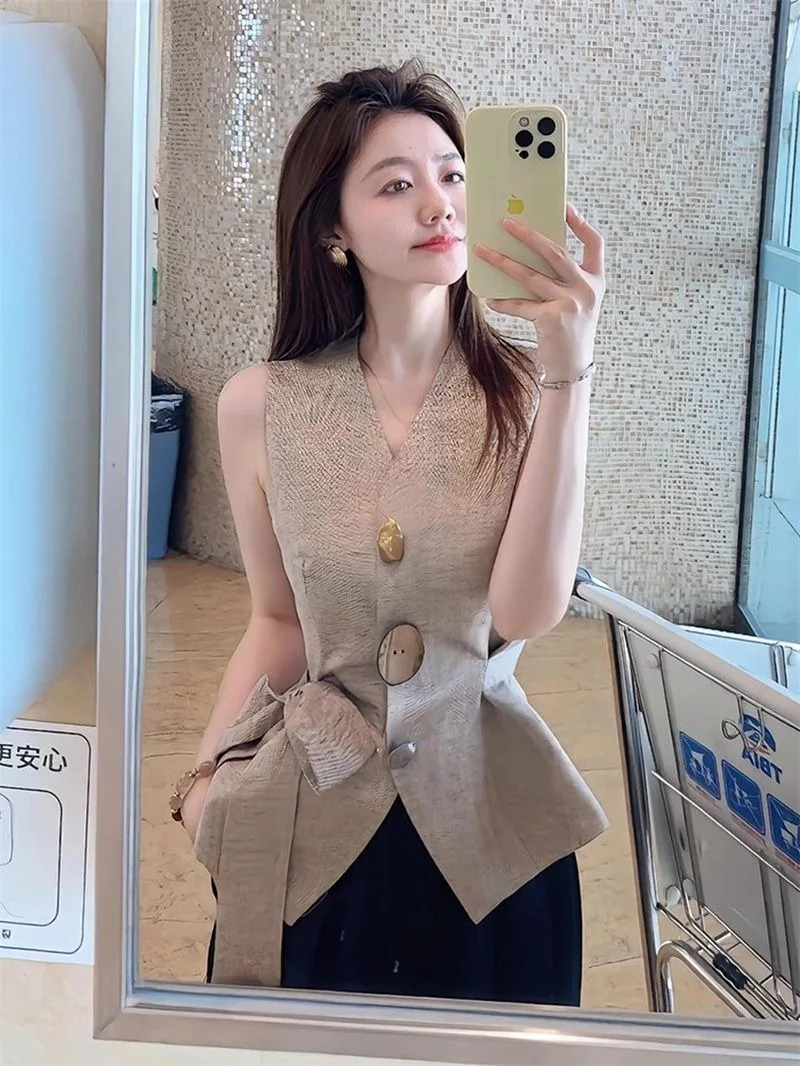 Summer Thin Khaki Sleeveless Vest Vest High Sense Foreign Style Unique Chic Waist Small Fragrant Top Women 2025 Vest Women