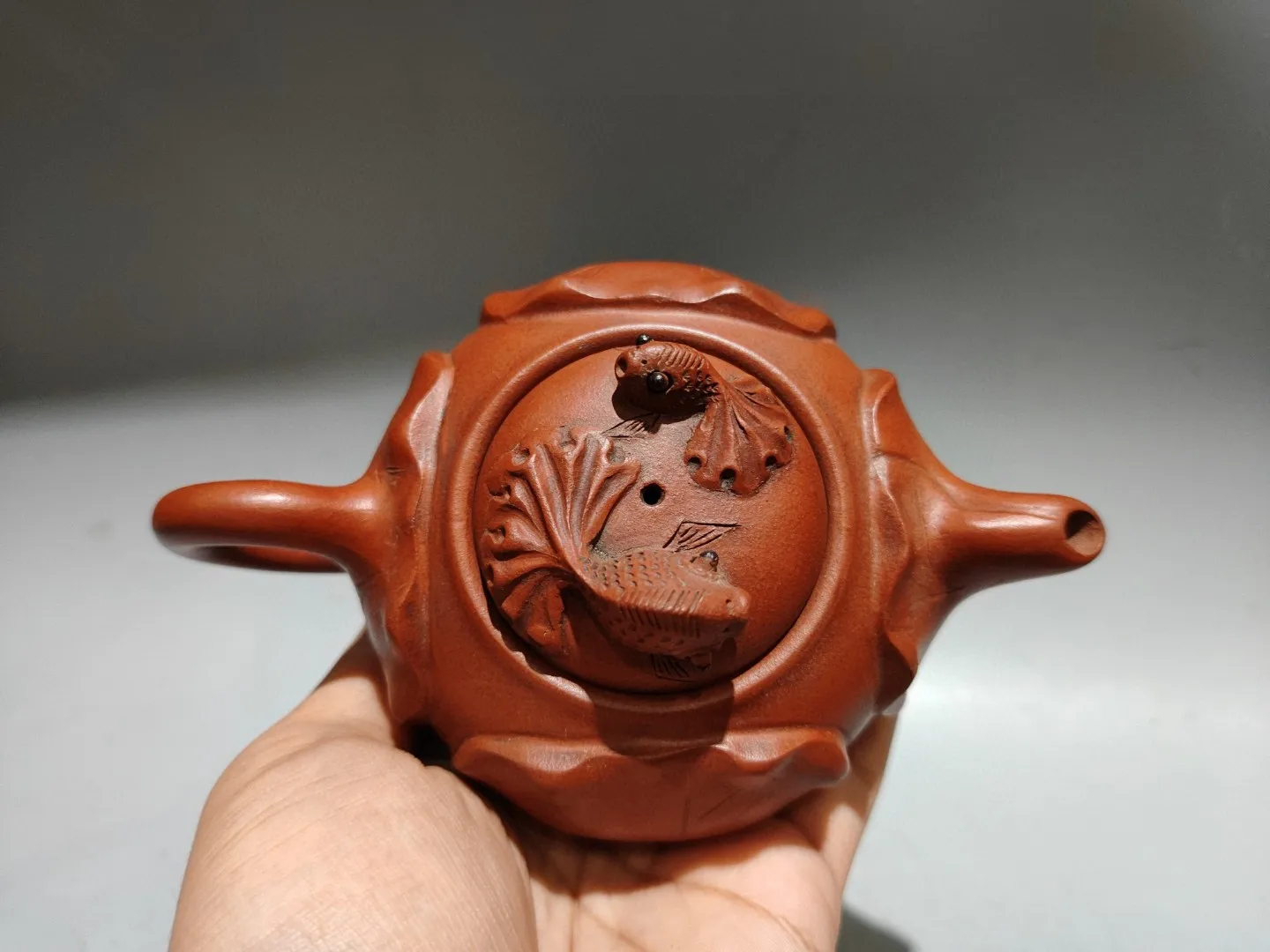 Yixing Purple Clay Teapot May there be surpluses every year Fish statue cover Lotus wrapped teapot kettle teapot wine jug Amass